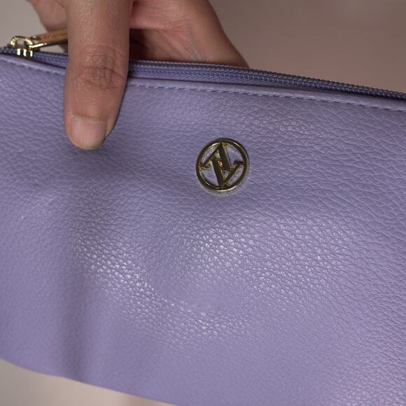 Adrienne Vittadini Charging Wallet Wristlet - Pebble Leather Blue NWT - Picture 7 of 12